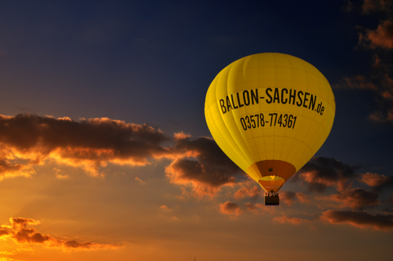 hot-air-balloon-hot-air-ballooning-sky-cloud-daytime-yellow-1418163-pxhere.com (1)
