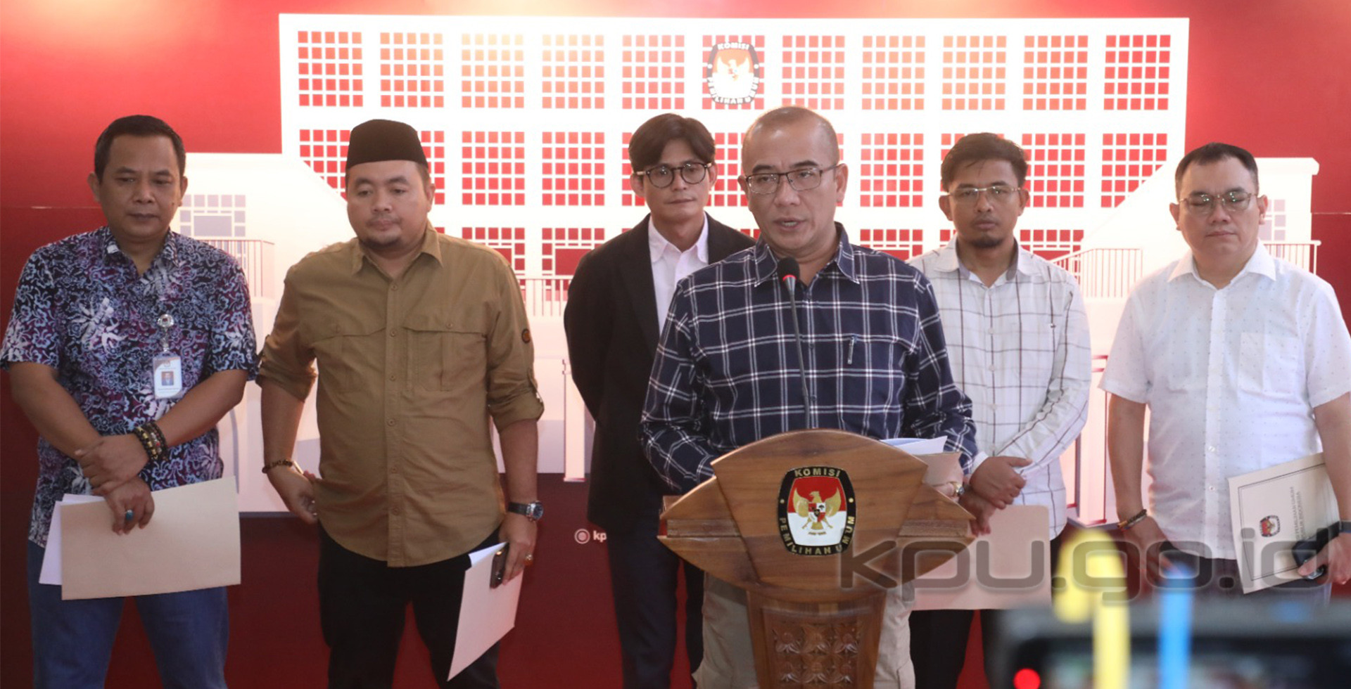 1682998733Catat, PengajuanBacalon Legislatif4