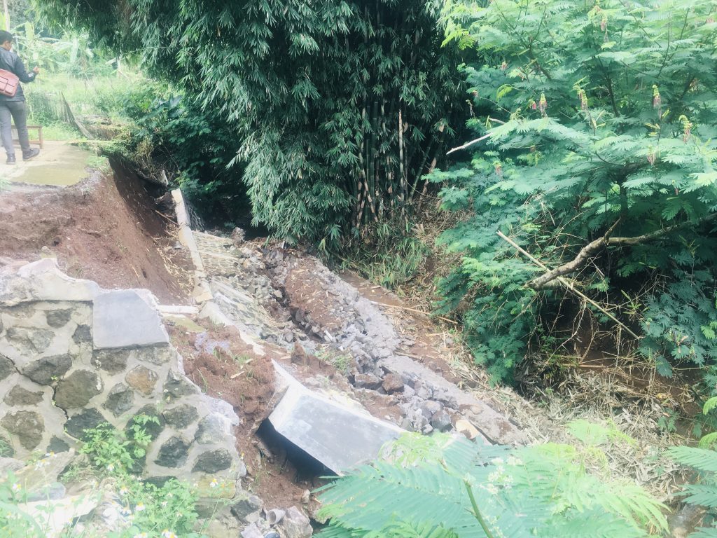 B8D1A026-778F-4F02-9FA6-7AEAE4D47734